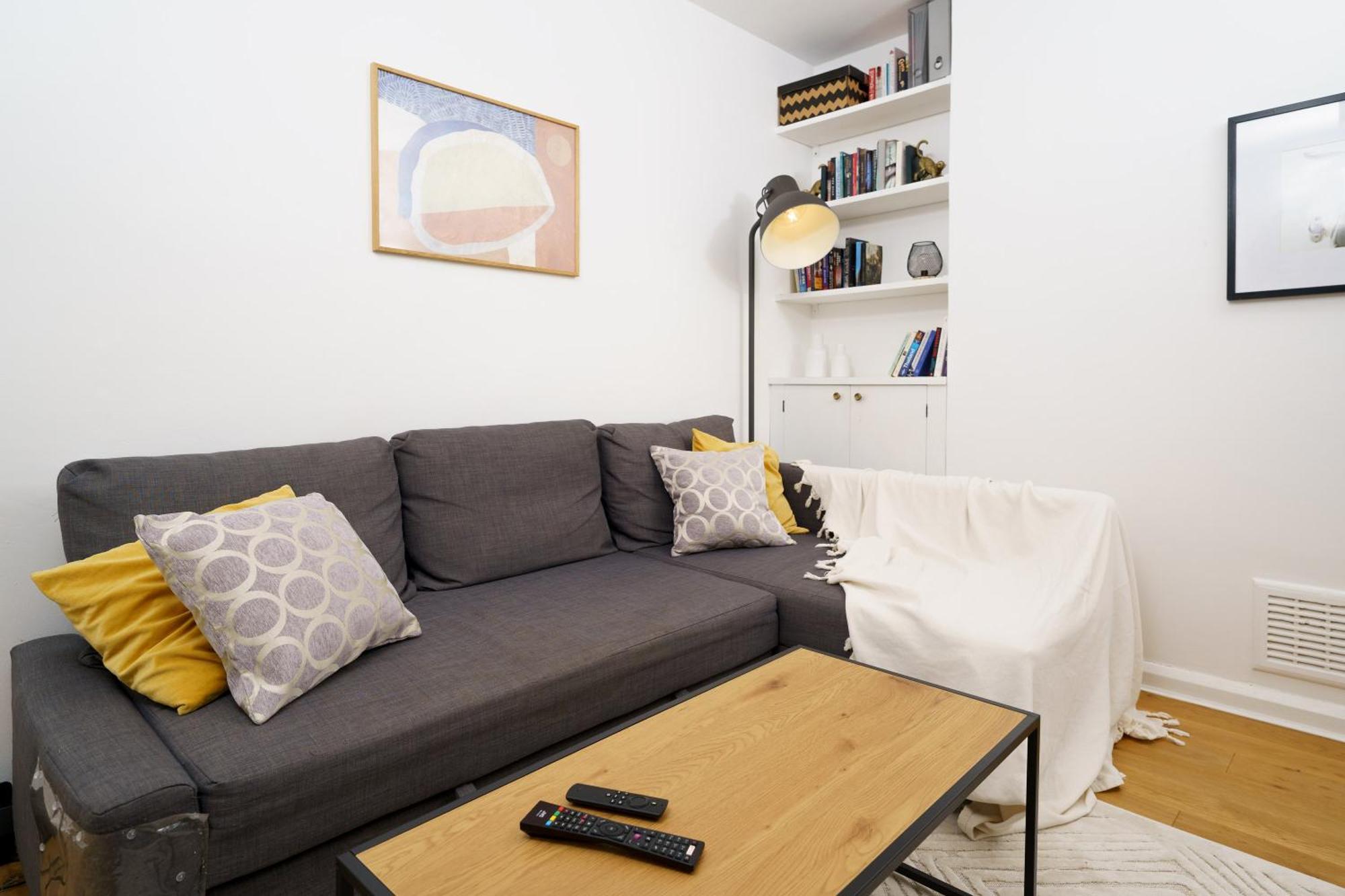 Appartamento Lovely In Victoria Park Village Londra